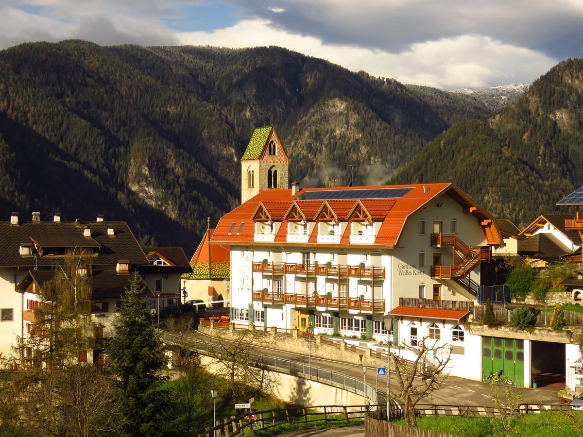 Gasthaus Zum Weissen Kreuz Lazfons Zewnętrze zdjęcie
